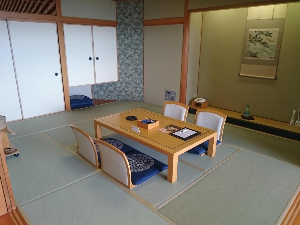 The Gran Resort Elegante Awajishima Экстерьер фото