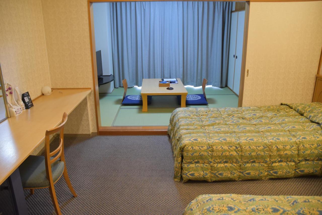 The Gran Resort Elegante Awajishima Экстерьер фото